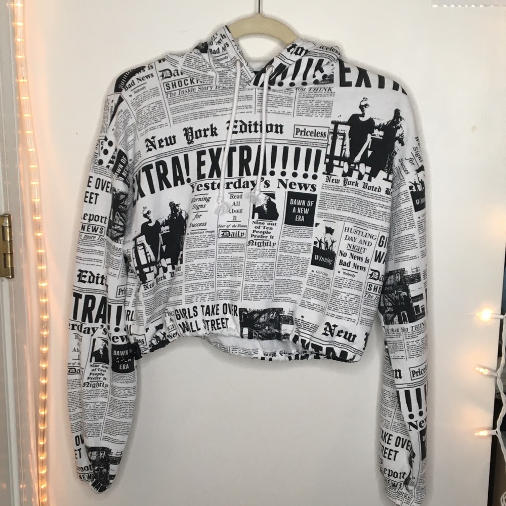 Forever 21 Newsprint Draw String Cropped Hoodie S - Picture 1 of 3
